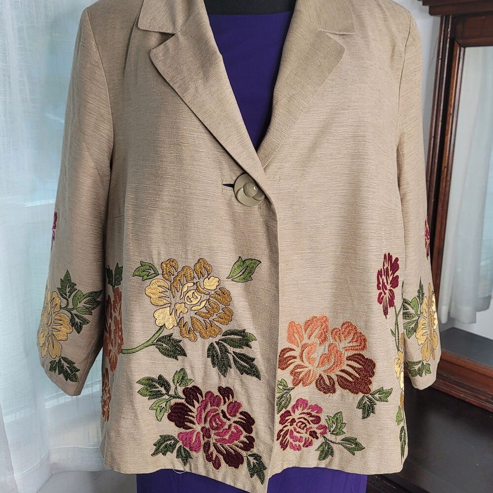 Trenz Woman Theresa Renz Silk Rayon Embroidered Jacket Tan 1X Wide Sleeve